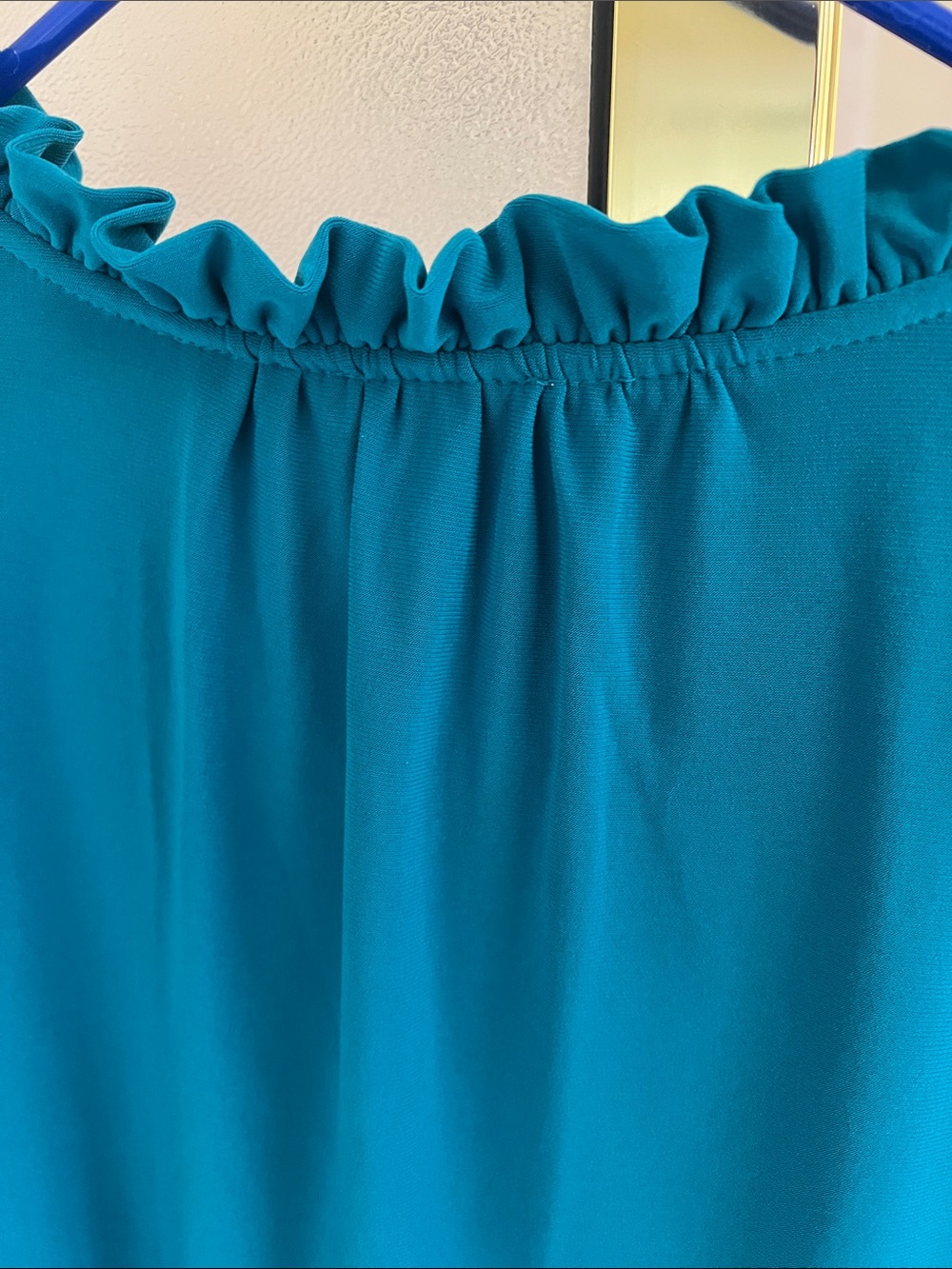 Ellie Teal Ruffled V-Neck Sleeveless Blouse - Picture 3 of 6